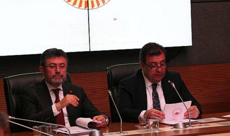 4 yıl çalışmadan maaş almış