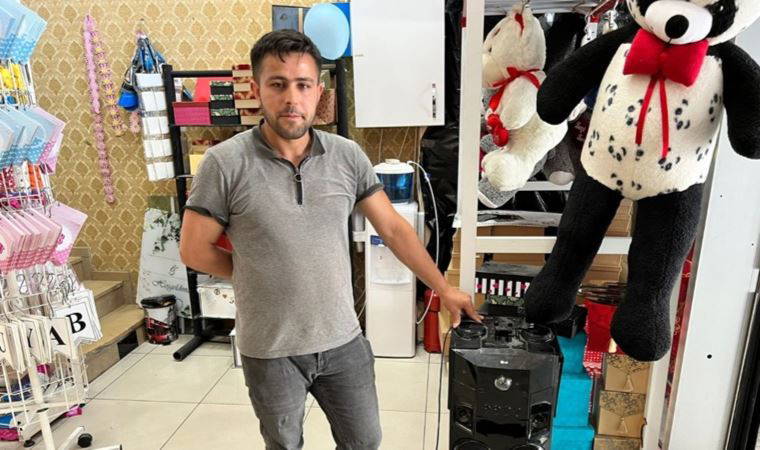 Ses sistemini kurtardı, cüzdanını çaldırdı