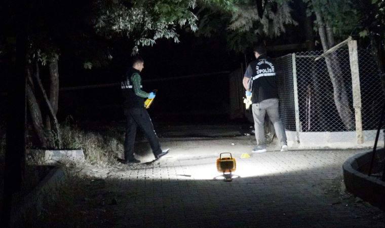 Kilis'te bıçaklı ve silahlı komşu kavgası: 2 yaralı