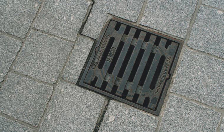 Bolu'da 'rögar kapağı' çalmakla suçlanan 2 kişi yakalandı