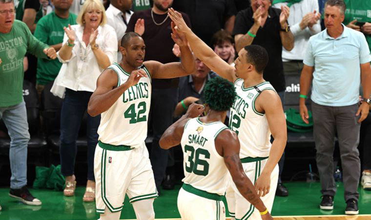 NBA finalinde Boston Celtics 2-1 öne geçti