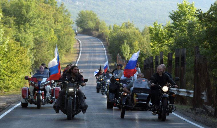 'Gece Kurtları' Bosna Hersek'te...