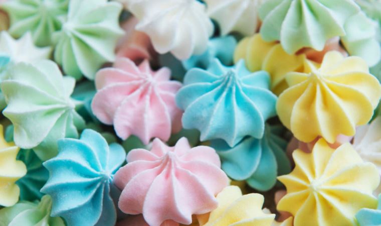 Mereng (beze) nedir? Nasıl yapılır?  Kaç çeşit mereng vardır?