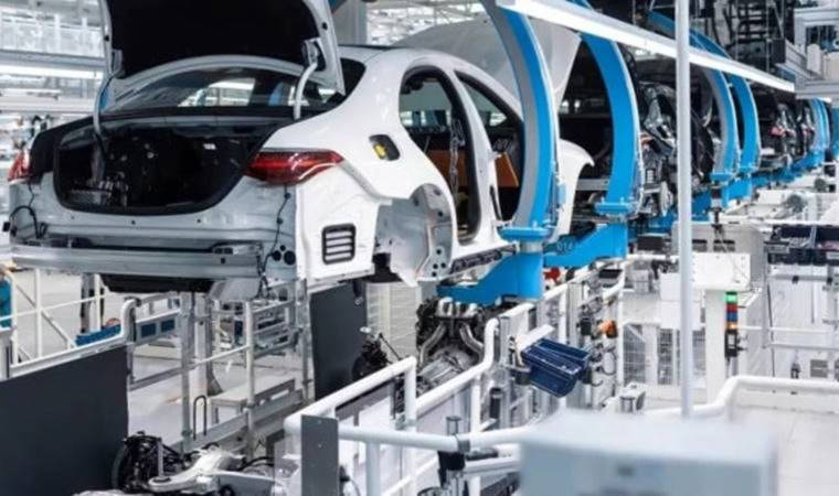 Çin'de aralıkta otomobil üretimi ve satışları geriledi