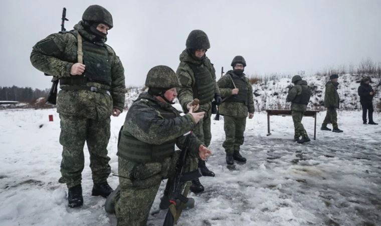 Rusya’da zorunlu askerlikte yaş sınırı yükseltiliyor
