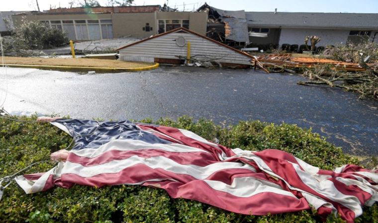 ABD'de kasırga: 6 kişi öldü