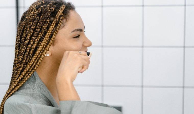 20 yaş dişi nedir? 20 yaş dişleri çekilmeli mi?