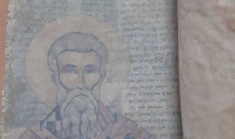 El yazması Tevrat'ı 5 milyon dolara satmak isterken yakalandı