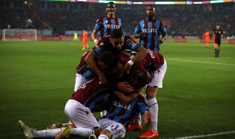 Zorlu maçta Trabzonspor kazanmasını bildi! Trabzonspor 1-0 Başakşehir