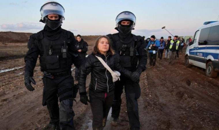 Çevre eylemcisi Greta Thunberg, Almanya'daki protestoda gözaltına alındı
