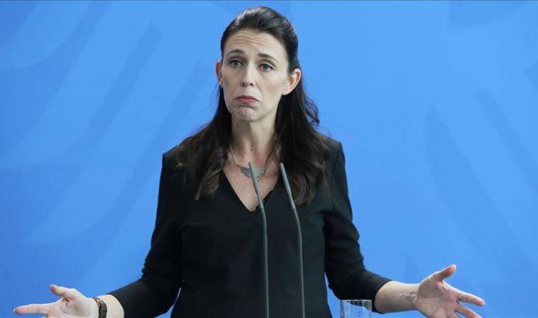 Dünya'nın en genç kadın lideri istifasını duyurdu