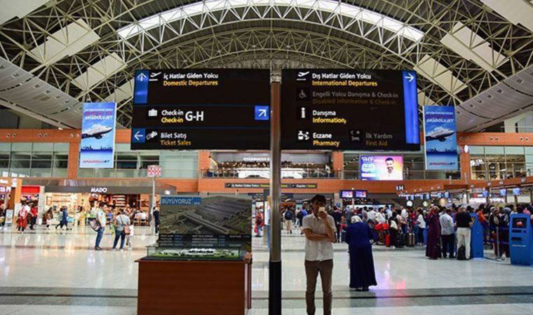 Sabiha Gökçen'de 'sis' nedeniyle seferlerde aksama