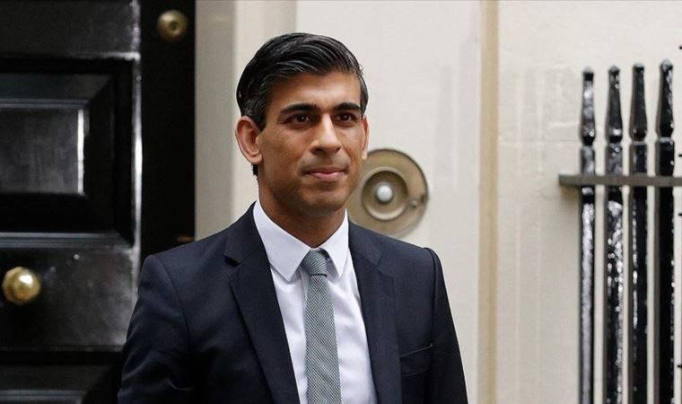 Rishi Sunak'a emniyet kemeri takmaması nedeniyle ceza kesilebileceği belirtildi
