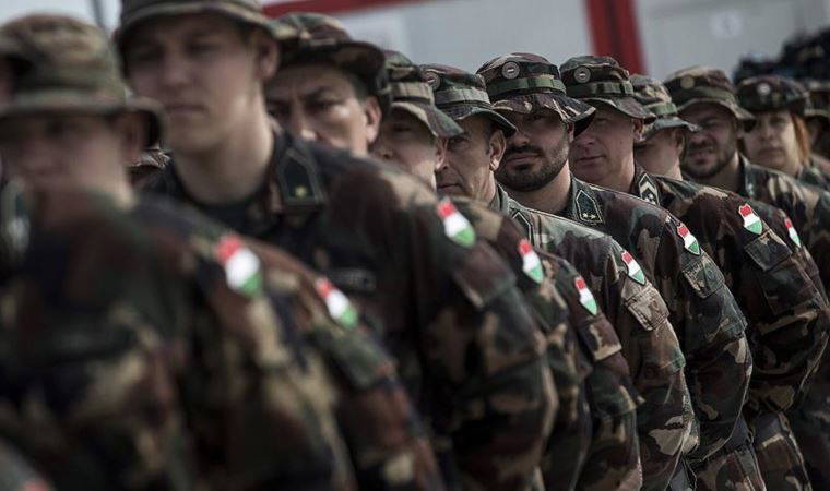 Macaristan hükümeti, ordudaki NATO yanlısı askerleri tasfiye etti