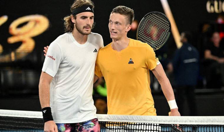 Stefanos Tsitsipas Avustralya Açık'ta yarı finale çıktı