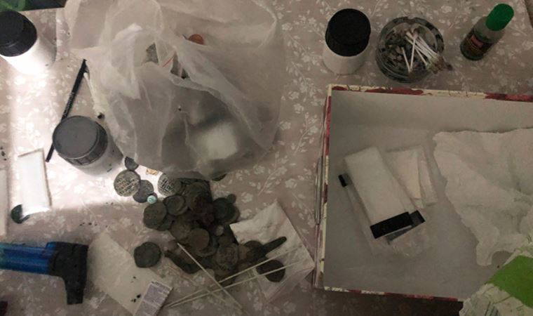 İstanbul'da yolcu otobüsünde 2 bin 154 'sikke' ele geçirildi
