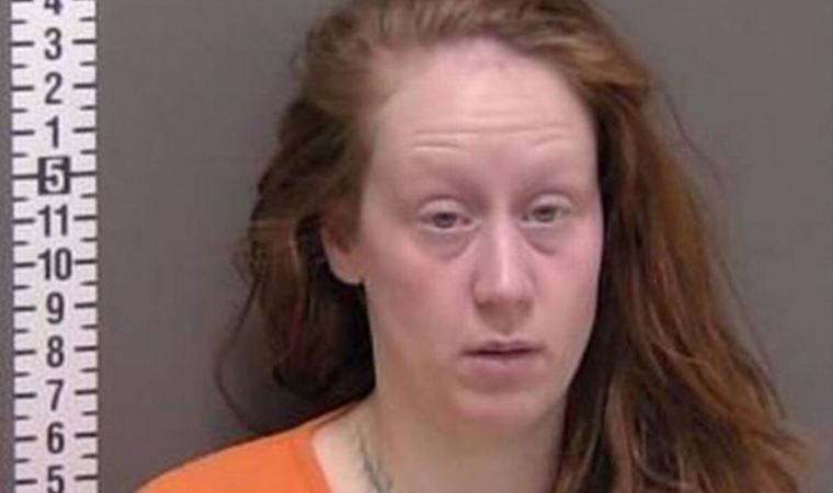 Dini sembollere zarar verdi...