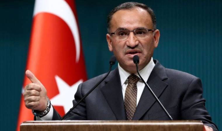 Bakan Bozdağ'ın hedefinde Altılı Masa var: 'Altınız bir adam etmiyorsanız ne işe yararsınız?'