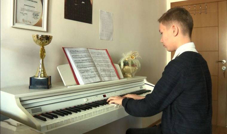 Pandemide tabletten piyano çalmayı öğrendi, 6 ayda 3 ödül aldı