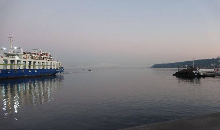 Çanakkale'de boğaz trafiğine 'sis' engeli