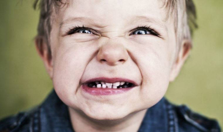 Çocuklarda diş sıkmasına dikkat!