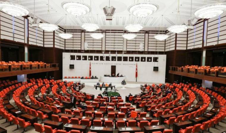 CHP’nin 'emekli maaşları yükseltilsin' talebi AKP ve MHP oylarıyla reddedildi