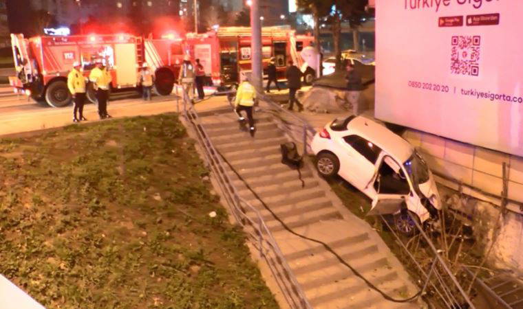 14 yaşındaki sürücü fren yerine 'gaza' bastı, otomobil karşı sokağa uçtu