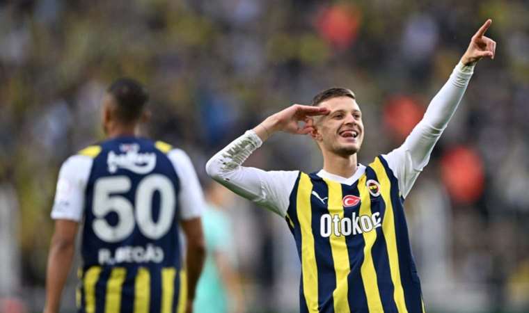 Trendyol Süper Lig'de sezonun en erken golü Sebastian Szymanski'den