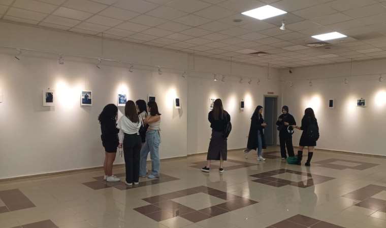 “Mavi-Beyaz Atatürk Fotoğrafları” sergisi açıldı