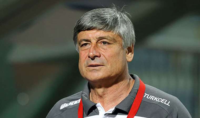 Eski futbolcu Raşit Çetiner'in sesini taklit edip, annesini dolandırdılar!