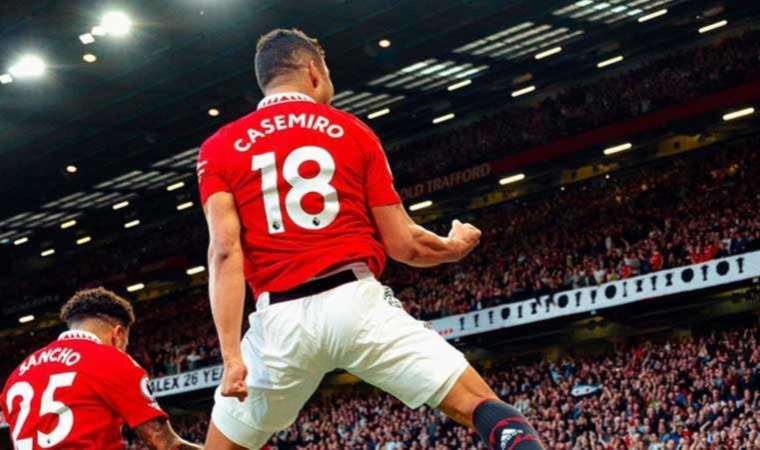 Manchester United'da Casemiro şoku!