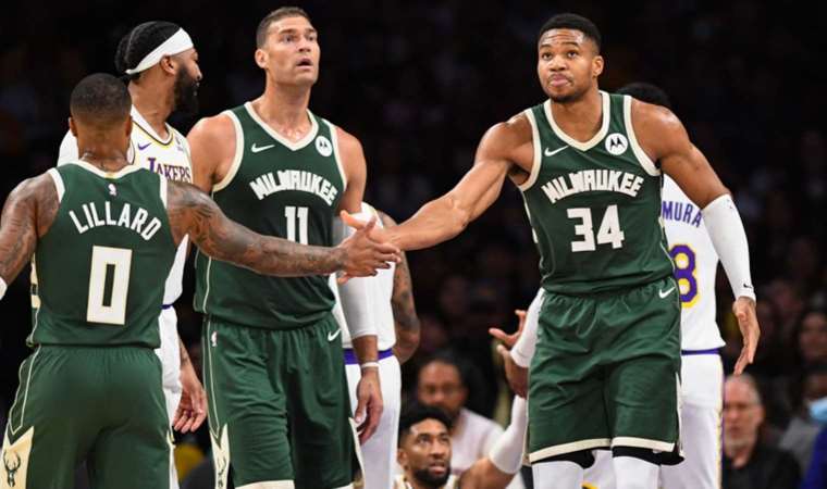 Damian Lillard, Milawaukee Bucks'a galibiyetle merhaba dedi!