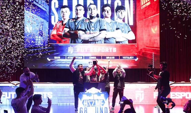 Türkiye temsilcisi FUT Esports Dünya finalinde!