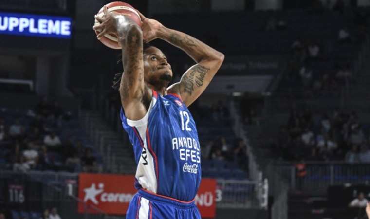 Anadolu Efes'te hedef ilk galibiyet!