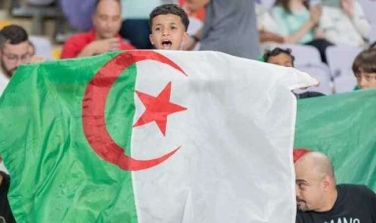 Gazze saldırıları Cezayir'de futbolu durdurdu