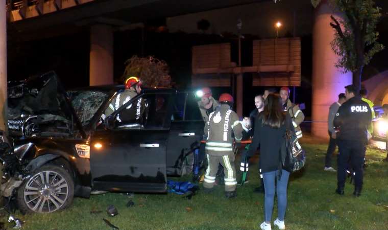Şişli'de cip viyadüğün beton ayağına çarptı, 1'i ağır 4 kişi yaralandı: 'Yıldırım gibi bir ses duyduk...'