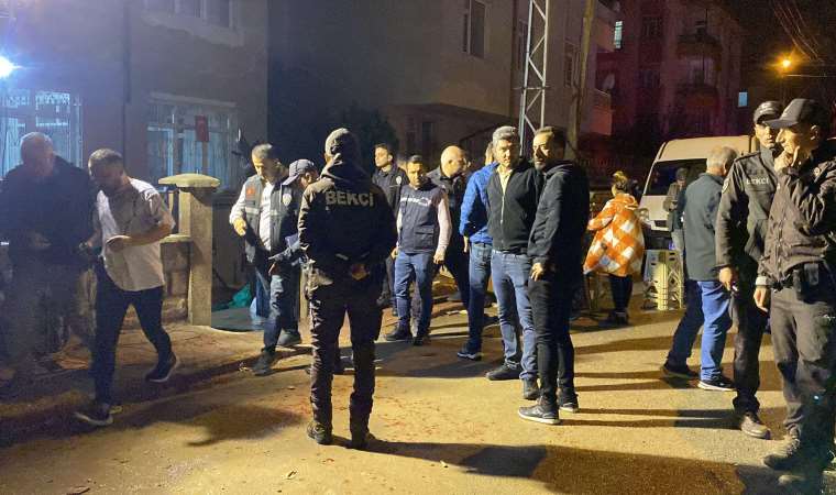 Düğün magandalarına 'silah atılmaması' uyarısı yapan polislere taşlı, şişeli saldırı: 4 polis yaralandı!