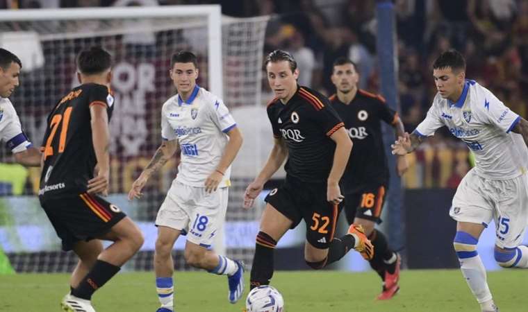 Roma, Frasinone'yi 2-0 mağlup ederek nefes aldı