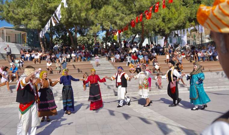 Çeşme Ovacık Festivali renkli görüntülere sahne oldu