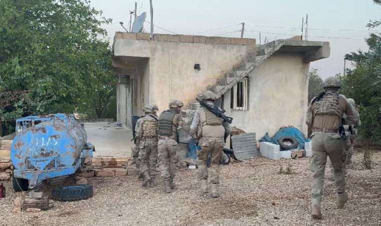 'El Halaf' çetesine operasyon: 3 şüpheli ve 8 kaçak göçmen yakalandı!