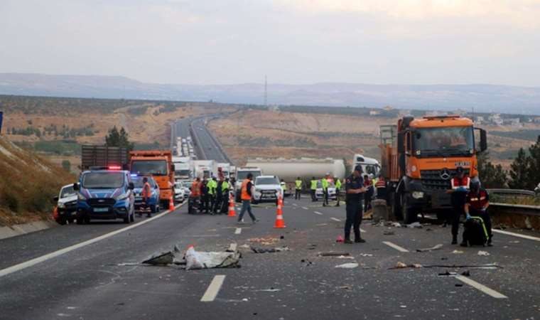 Son dakika... TAG Otoyolu'nda katliam gibi kaza: 5 ölü, çok sayıda yaralı var