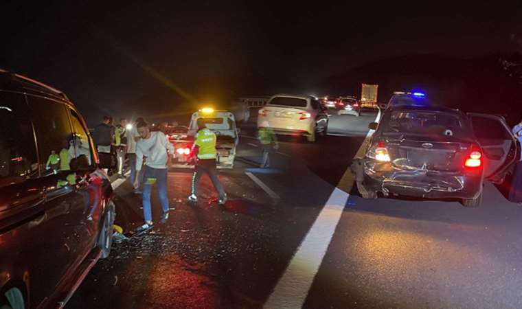 Anadolu Otoyolu'nda zincirleme kaza: 10 kilometrelik kuyruk oluştu