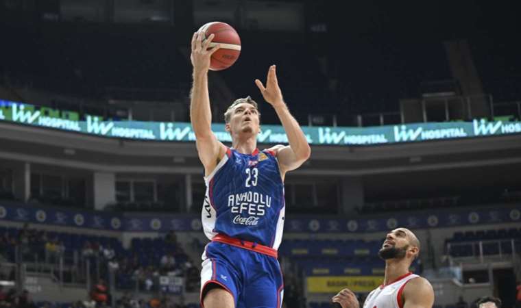 Anadolu Efes, 4. galibiyetini aldı!