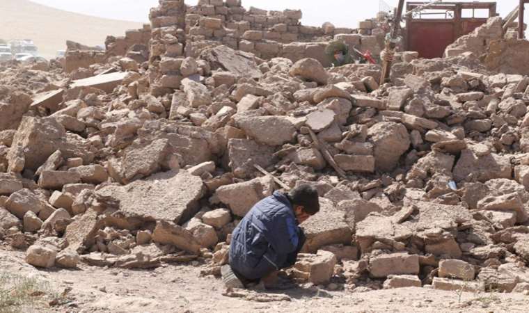 Van depremi kaç saniye sürdü, saat kaçta oldu? Van depremi kaç şiddetinde oldu? Van depreminde kaç kişi öldü?