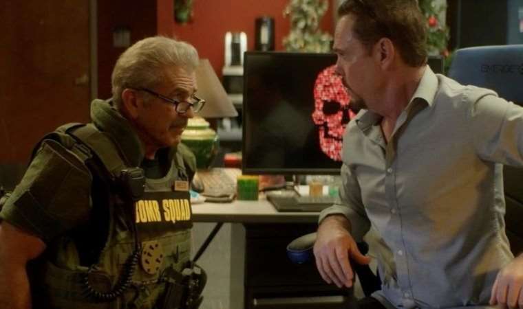 Sıcak Koltuk filminin konusu ne? Sıcak Koltuk filminin oyuncuları kim?