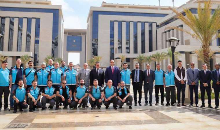 Sağlık Bakanı Koca duyurdu: Gazze'ye yardım için giden 20 sağlık personeli Mısır'a ulaştı