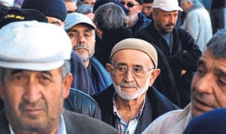 İktidarın hedefinde yine 'emeklilik sistemi' var! EYT'nin faturası gençlere kesildi