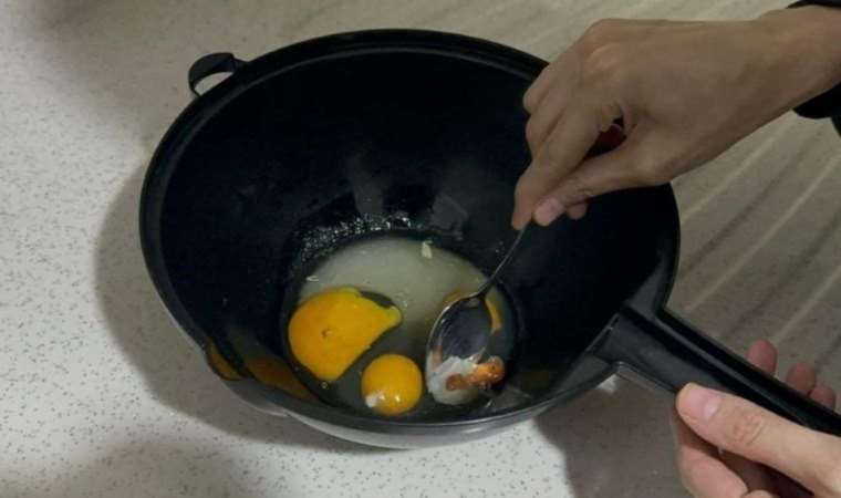 Fatsa'da beklenmedik olay: Marketten çıkan sıradışı yumurta