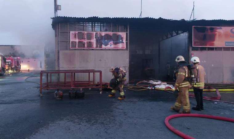 İstanbul'da korkutan depo yangını!