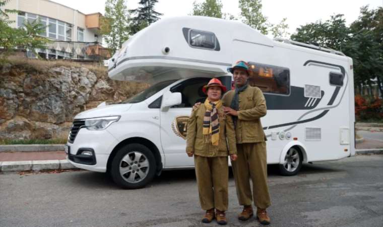 "Hayat bu değil" düşüncesiyle yola çıkan çift, karavanla dünyayı turluyor